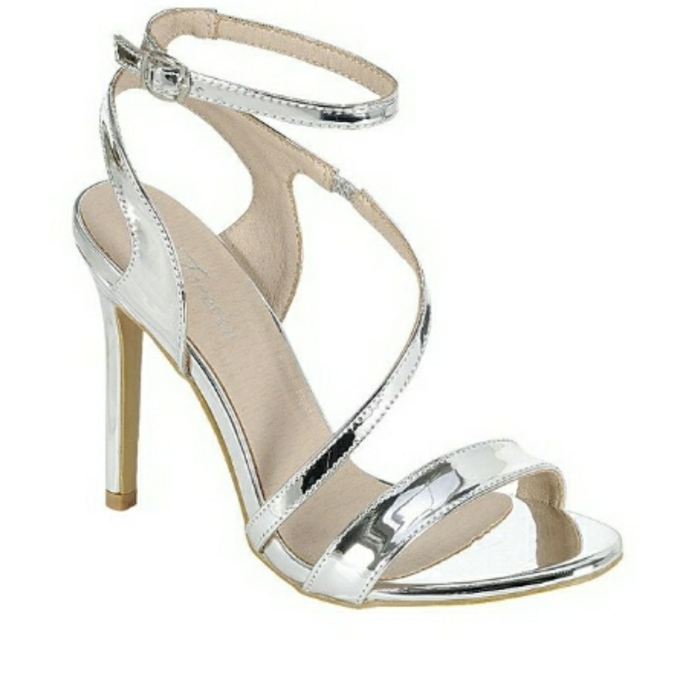 Heel sandal Open almond toe